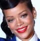Rihanna ha sido multada con 250.000 euros por los continuos retrasos del avión privado en el que se desplaza