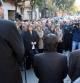 200 personas guardan un minuto de silencio ante la sede de la patronal FOEG para condenar la muerte de su presidente Jordi Comas