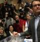Artur Mas, en el momento de depositar su voto.