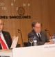 Andreu Mas-Colell y Antoni Castells, una en cada lado de la mesa, han estado en la presentación del libro del presidente del Ateneu Barcelonès, Francesc Cabana