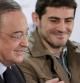 El presidente del Real Madrid, Florentino Pérez, y el capitan del primer equipo, Iker Casilla, durante la presentación del Partido de la Ilusión