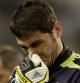 Iker Casillas, durante el calentamiento en Málaga.