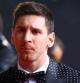 Lionel Messi, con smoking a topos sobre la alfombra roja de la gala del Balón de Oro.