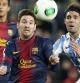 Sergio Sánchez y Messi disputan un balón en la ida de los cuartos de final de la Copa del Rey