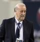 Vicente Del Bosque da instrucciones durante el encuentro ante Uruguay