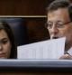 El presidente del Gobierno, Mariano Rajoy, junto a la vicepresidenta y portavoz del Gobierno, Soraya Sáenz de Santamaría, durante la sesión de la tarde del debate sobre el estado de la nación que se celebra hoy y mañana en el Congreso de los Diputados.