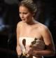 Jennifer Lawrence recoge el Oscar a la mejor actriz