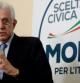 El primer ministro de Italia en funciones, Mario Monti, durante la rueda de prensa ofrecida en Roma, tras las elecciones