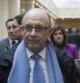 El ministro de Hacienda, Cristóbal Montoro, en los pasillos del Congreso.
