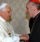 Imagen de archivo del papa Benedicto XVI con el entonces cardenal de Buenos Aires Cardenal Jorge Mario Bergoglio, elegido Papa como Francisco