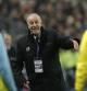 Vicente del Bosque protesta a los árbitros durante el partido ante Francia