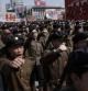 Miles de soldados y de ciudadanos norcoreanos en una manifestación en Pyongyang para apoyar un ataque contra Estados Unidos
