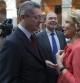 Esperanza Aguirre y el ministro de Justicia, Alberto Ruiz Gallardón, se saludan en el acto de celebración del día de la Comunidad de Madrid