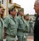 Fotografía facilitada por el Ministerio de Defensa del ministro, Pedro Morenés (d), durante la visita que ha realizado hoy al cuartel de la Legión Álvarez de Sotomayor de Viator