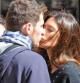 Sara Carbonero e Iker Casillas dándose un beso