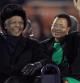 El expresidente sudafricano Nelson Mandela con su mujer Graca Machel en el estadio de Johannesburgo durante la Copa del Mundo de Fútbol en 2010.
