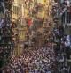 Los balcones y las calles llenos de gente en el primer encierro de los Sanfermines 2013