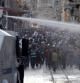 La policía turca desaloja con cañones de agua la plaza Taksim, en Estambul