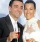 Xavi Hernandez y Nuria Cunillera brindan ante la prensa tras contraer matrimonio