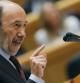 Rubalcaba interviene durante la comparecencia de Rajoy