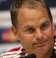 El entrenador del Ajax, Frank de Boer, durante la rueda de prensa ofrecida esta tarde en el Camp Nou de Barcelona previa al partido de la primera jornada de la Liga de Campeones que mañana disputarán frente al F.C.Barcelona