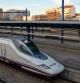 Un Ave llega a la estación Lleida-Pirineus desde Madrid, diez años después de la apertura de la línea