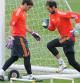 Iker Casillas y Diego López durante un entrenamiento del Real Madrid