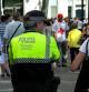 Dos agents de la Guardia Urbana de Barcelona a Plaça Catalunya