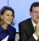 El presidente del Gobierno, Mariano Rajoy, junto a la secretaria general del PP, María Dolores de Cospedal, al inicio de la reunión del Comité Ejecutivo Nacional del partido.