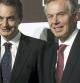 El expresidente del Gobierno, José Luis Rodríguez Zapatero, posa junto al exprimer ministro británico Tony Blair, durante la presentación del segundo volumen de las memorias de Zapatero