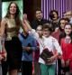 Momento en que Mario, de Logroño, recibe el trofeo como 'Masterchef Junior'
