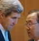 El Secretario de Estado de EE.UU., John Kerry, conversa con el Secretario General de la ONU, Ban Ki Mun.