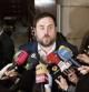 Oriol junqueras atiende a los medios.