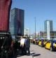 Un taxi a recogiendo unos congresistas al MWC junto a la parada de taxis públicos en el MWC, en L'Hospitalet