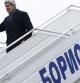El secretario de Estado, John Kerry, a su llegada al aeropuerto de Kíev.