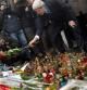 Ofrenda de flores a los caídos en Kíev por parte de Kerry