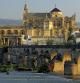 Puente romano de Córdoba, con la mezquita al fondo