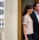 David Cameron con su mujer después de votar