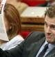 El líder de Ciutadans, Albert Rivera, muestra una fotocopia a Artur Mas durante la sesión de control del Parlament.