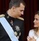 La reina Letizia aplaude al rey Felipe VI, tras su primer discurso ante las Cortes Generales después su proclamación