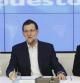 El jefe del Ejecutivo, Mariano Rajoy (c), junto a la secretaria general del PP, Maria Dolores de Cospedal, y el ministro de Hacienda, Cristóbal Montoro
