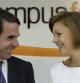 El expresidente del Gobierno José María Aznar, conversa con la presidenta de Castilla-La Mancha y secretaria general del PP, Maria Dolores de Cospedal.