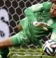 Tim Krul detuvo dos de los cuatro penaltis que lanzó Costa Rica