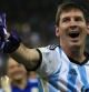 Lionel Messi celebra la victoria de Argentina ante Holanda