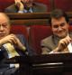 Fotografía de 2003. Jordi Pujol y Artur Mas esperan a que comience el debate de investidura de Pasqual Maragall como president de la Generalitat, en el Parlament de Catalunya