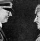 23 de Octubre de 1940. Hitler se entrevista con Franco en Hendaya. Amistoso apretón de manos entre los dos dictadores.
