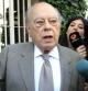 El expresidente de la Generalitat Jordi Pujol sale de su casa.