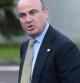 El ministro español de Economía y Competitividad, Luis De Guindos, llega a la reunión de titulares de Economía y Finanzas de la zona del euro (Eurogrupo), en Milán