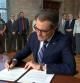 El president de la Generalitat, Artur Mas, en el momento de la firma del decreto que permite convocar la consulta