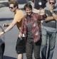 Tom Cruise saluda a los fans a su llegada a Rabat para filmar 'Mision imposible 5'